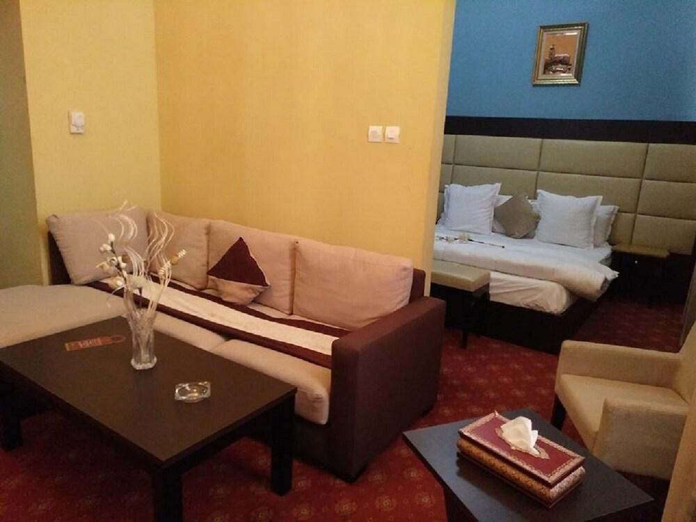 Hotel Les Zianides Tlemcen Exteriör bild