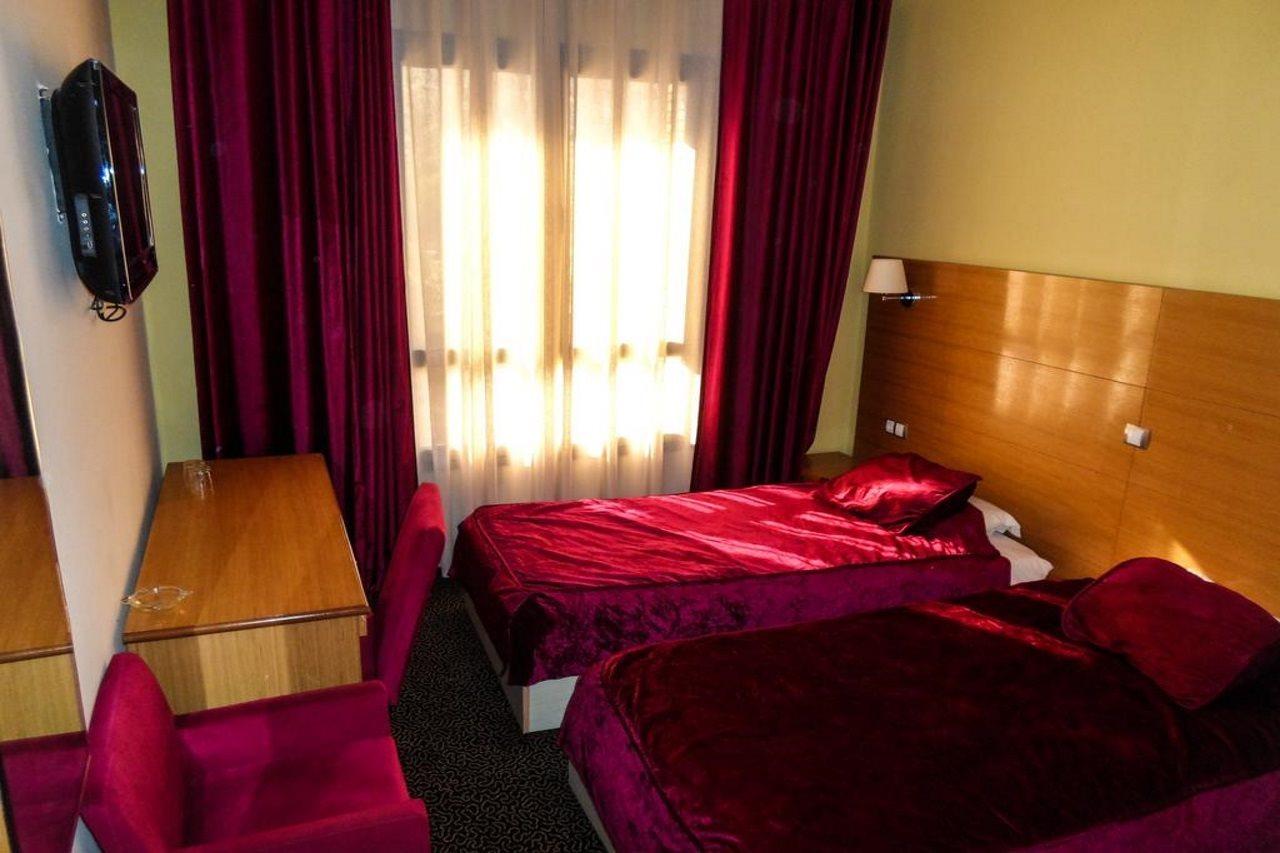 Hotel Les Zianides Tlemcen Exteriör bild